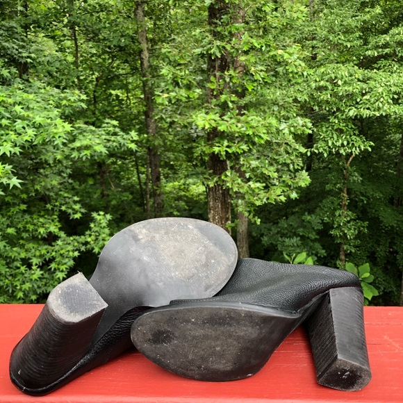 Ladies Sz 7.5 Nine West Black Heels/Mules - Picture 6 of 6